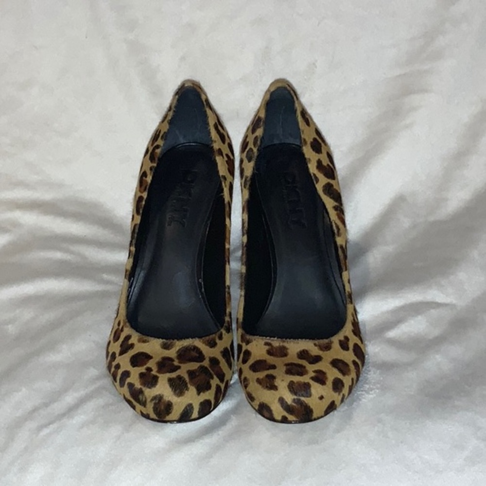 DKNY Pumps - Picture 3 of 8
